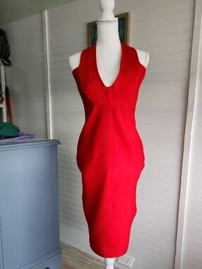 Red Sleeveless V-Neck Bodycon Dress